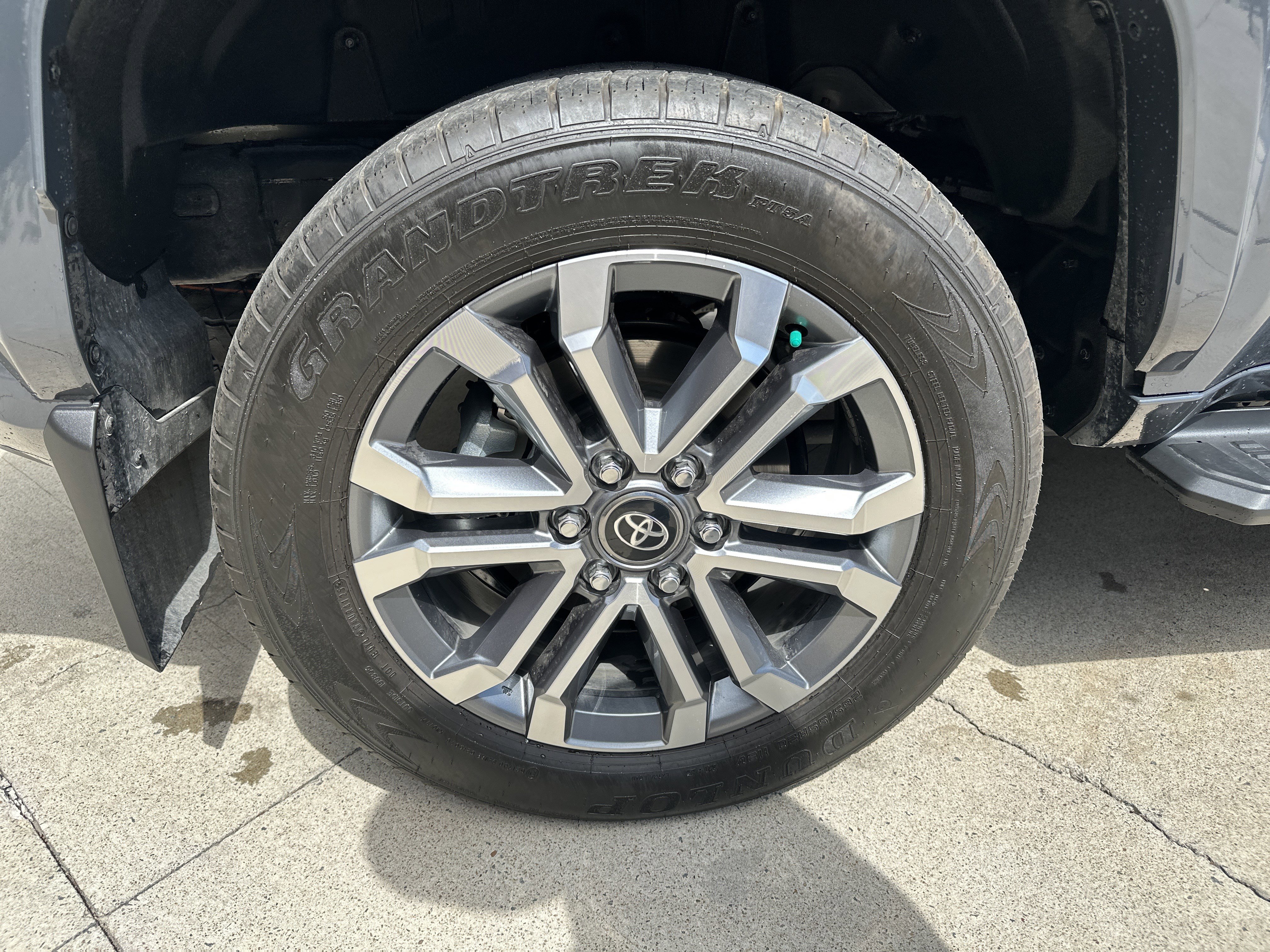 Used 2025 Toyota 4Runner Limited image 15