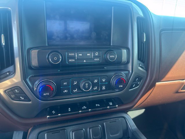 Used 2015 Chevrolet Silverado 1500 High Country w/ High Country Premium Package AWD/4WD image 39