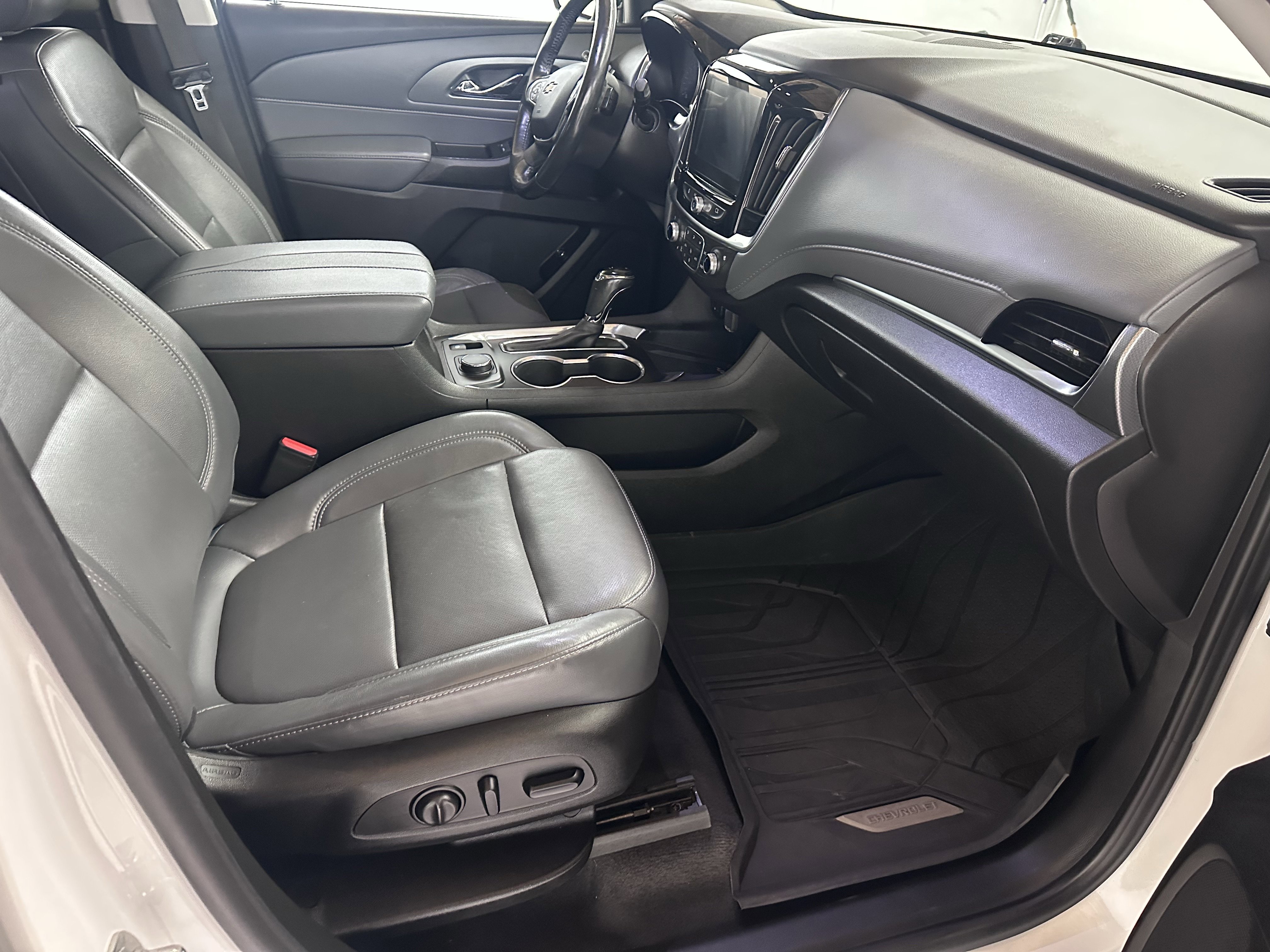 Used 2019 Chevrolet Traverse Premier w/ Driver Confidence II Package image 37