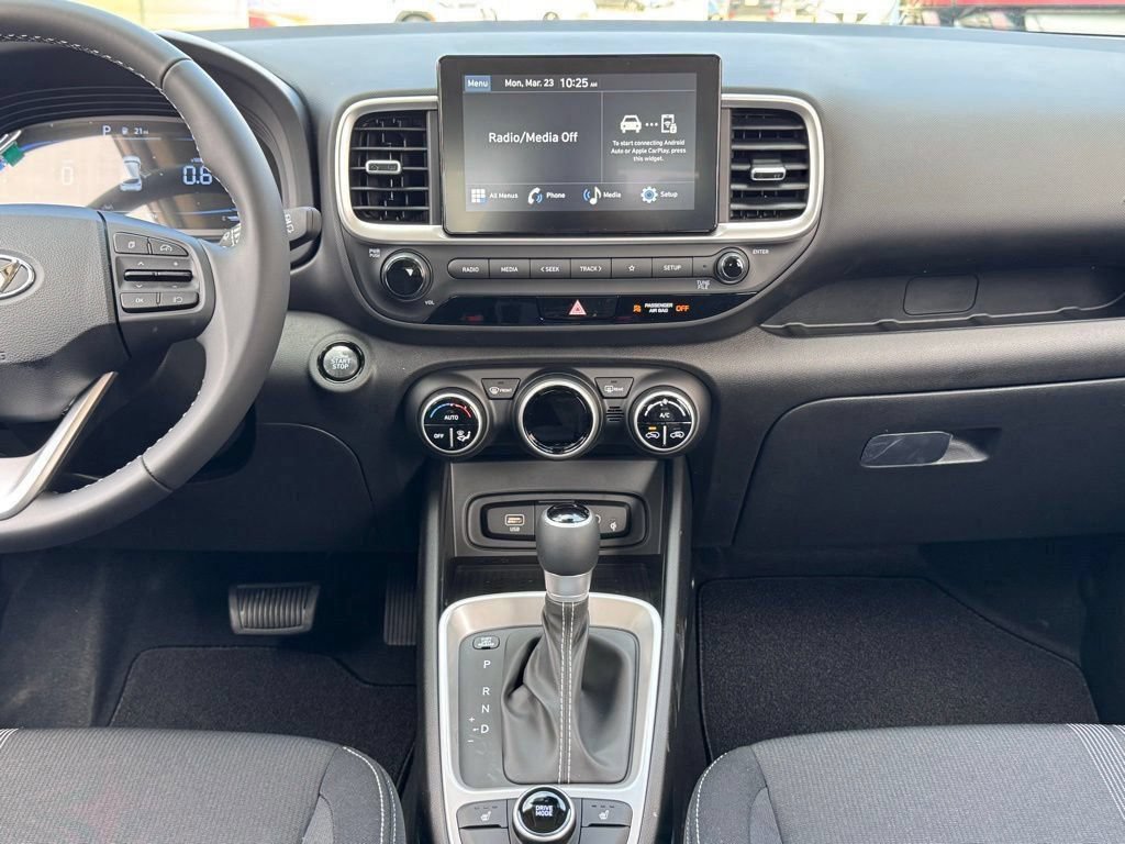 New 2026 Hyundai Venue SEL FWD image 4