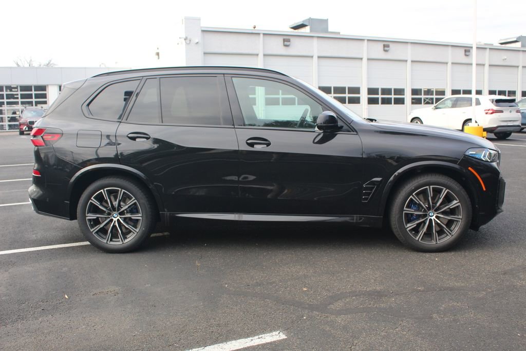 New 2026 BMW X5 M60i image 10