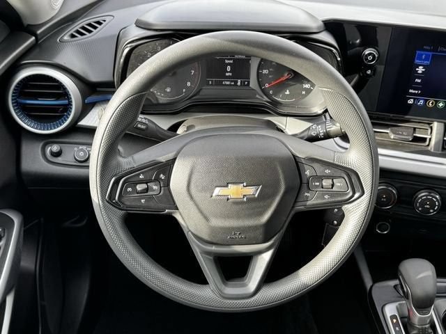 Used 2025 Chevrolet Trax LS FWD image 14