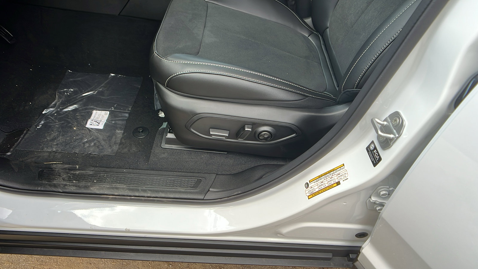 New 2025 Jeep Grand Cherokee L Altitude image 17