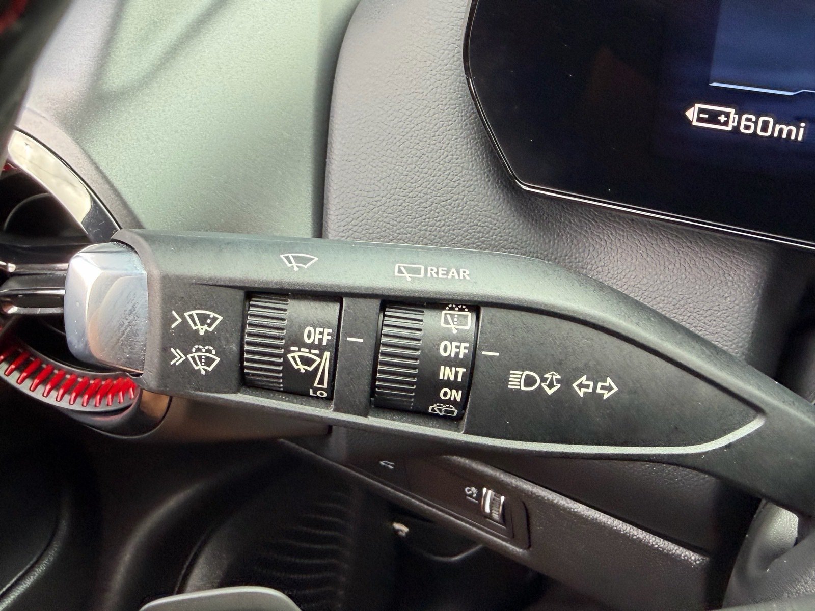 Used 2024 Chevrolet Equinox EV RS FWD image 31