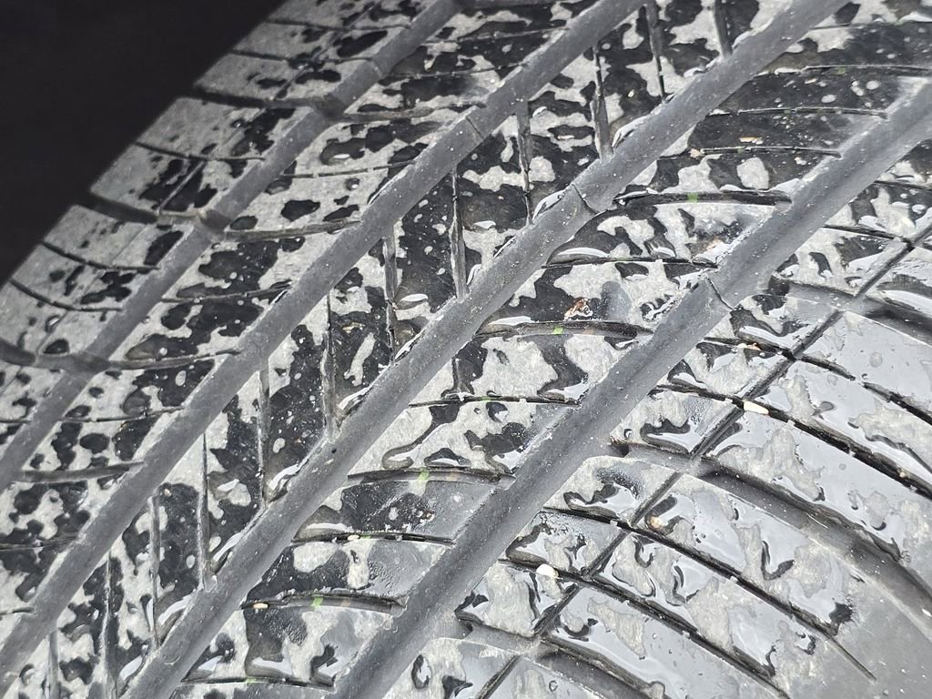 Used 2024 Kia Sportage EX image 11