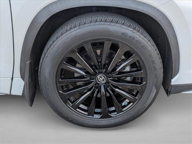 Used 2023 Toyota Highlander XSE image 25