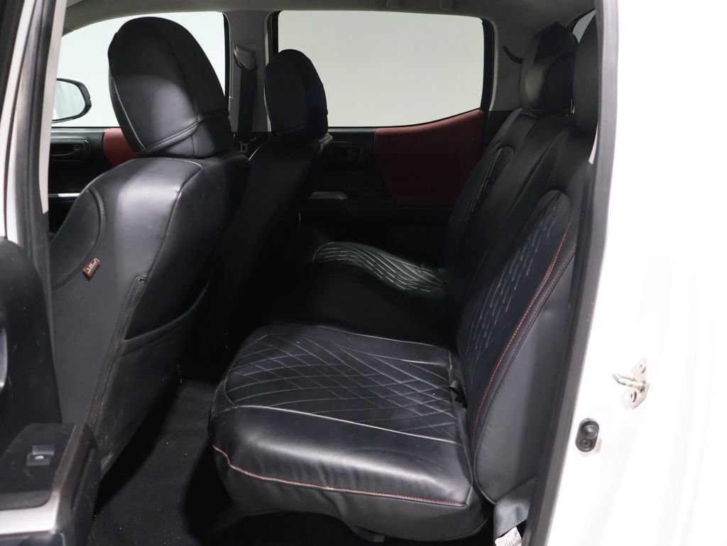 Used 2017 Toyota Tacoma SR5 image 16