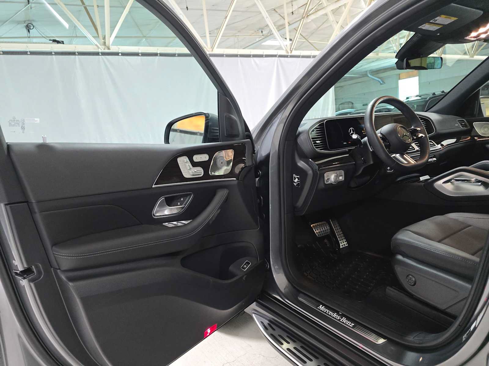Used 2026 Mercedes-Benz GLS 450 4MATIC image 19