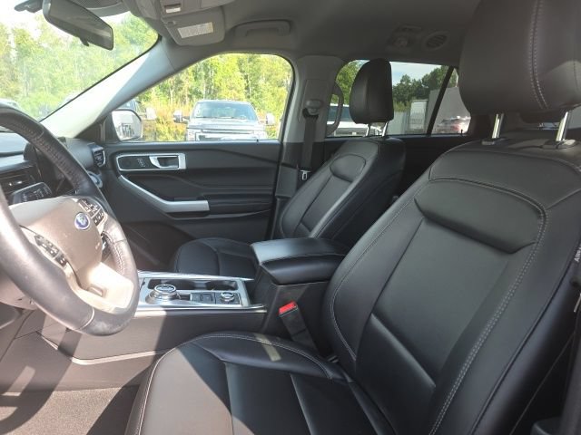 Used 2022 Ford Explorer XLT AWD/4WD image 12