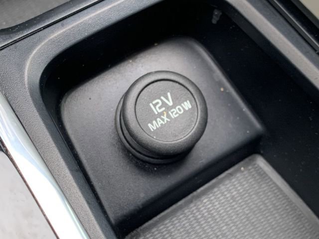 Used 2023 Volvo XC60 B5 Plus w/ Climate Package image 27