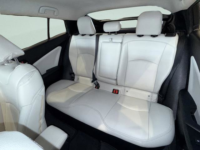 Used 2017 Toyota Prius Three image 39