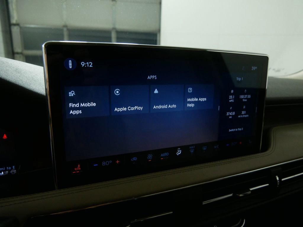 Used 2023 Lincoln Corsair Reserve w/ Jet Appearance Package image 28