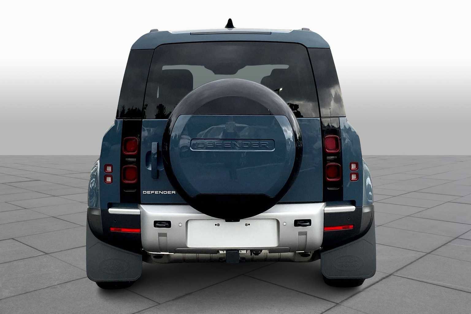 New 2025 Land Rover Defender 110 S image 15