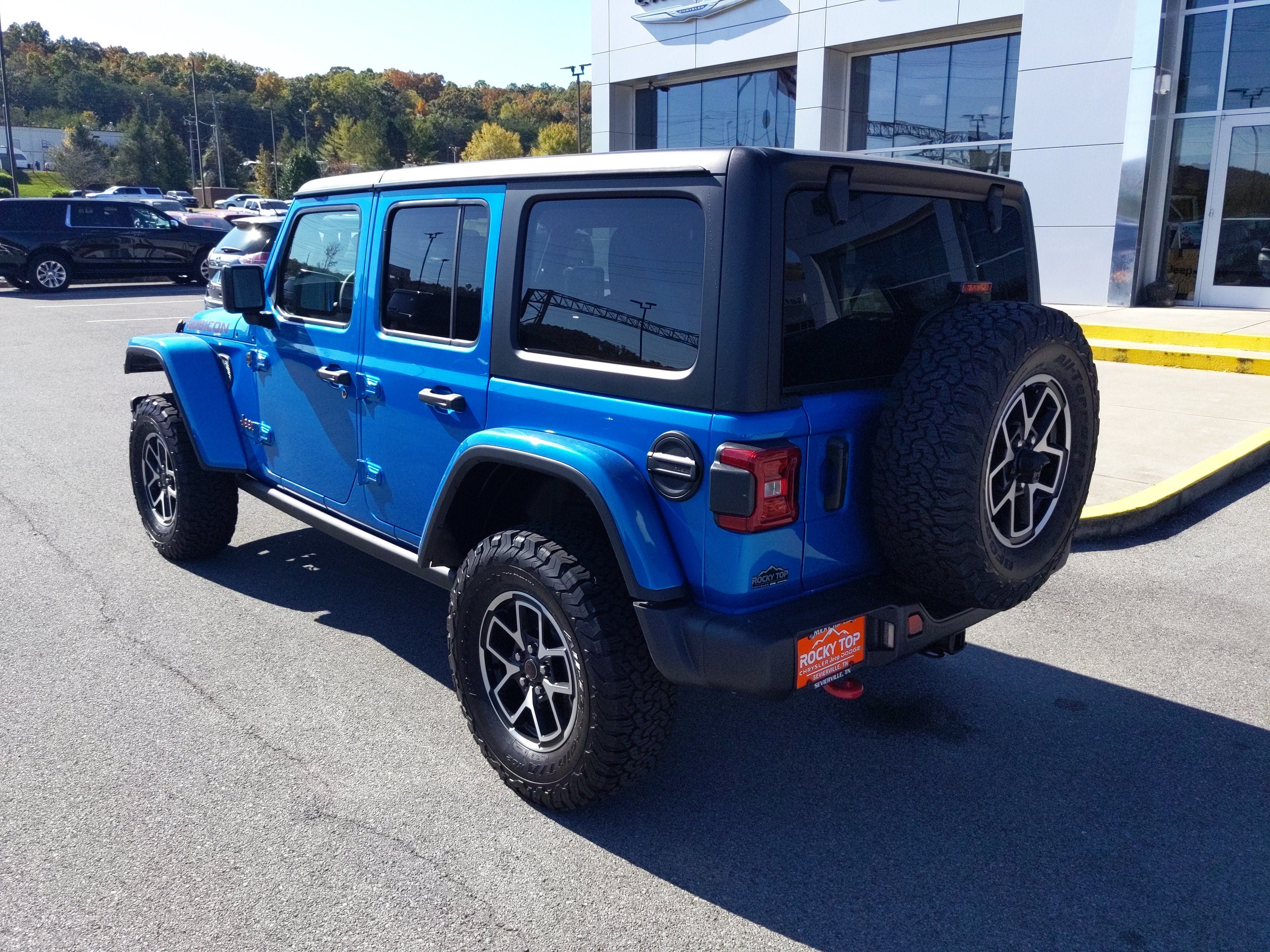 New 2025 Jeep Wrangler Unlimited Rubicon w/ Steel Bumper Group AWD/4WD image 8