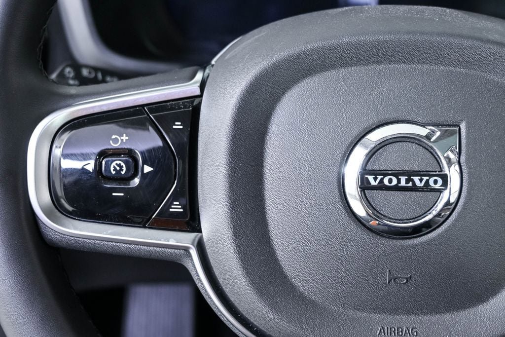 Certified 2025 Volvo S60 B5 Plus FWD image 11