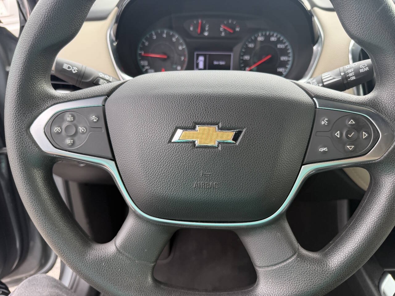 Used 2023 Chevrolet Traverse LS AWD/4WD image 12