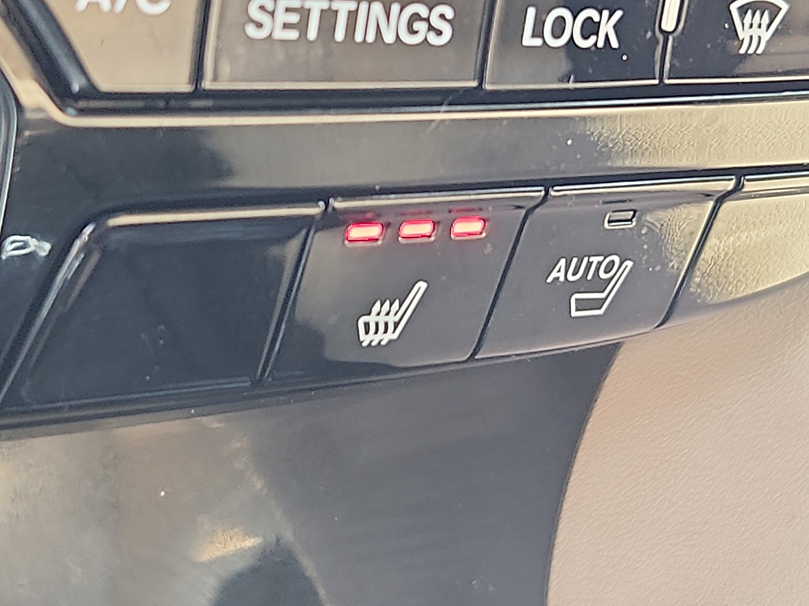 Used 2023 Acura MDX SH-AWD w/ Technology Package image 24