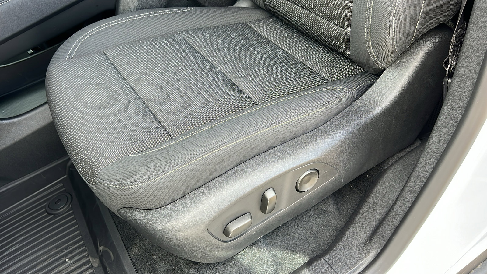 New 2026 Chevrolet Traverse LT w/ Midnight/Sport Edition image 17