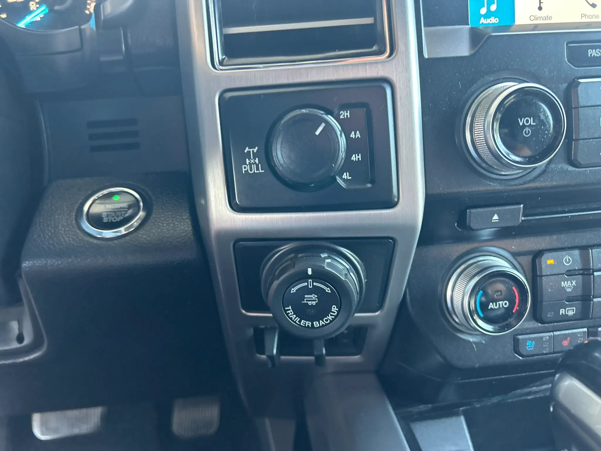 Used 2018 Ford F150 Platinum w/ Equipment Group 701A Luxury AWD/4WD image 29