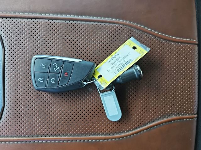 Used 2024 GMC Sierra 2500 Denali Ultimate AWD/4WD image 35