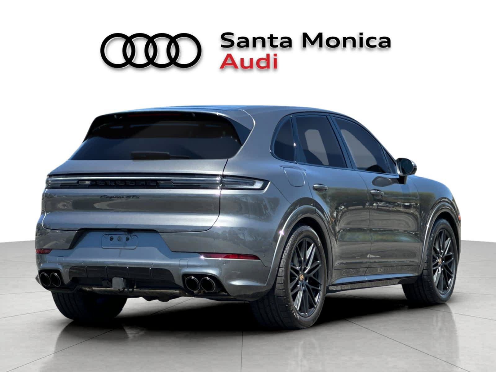 Used 2025 Porsche Cayenne GTS AWD/4WD image 2