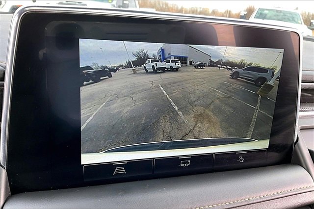 Used 2022 GMC Yukon XL AT4 w/ Max Trailering Package image 14