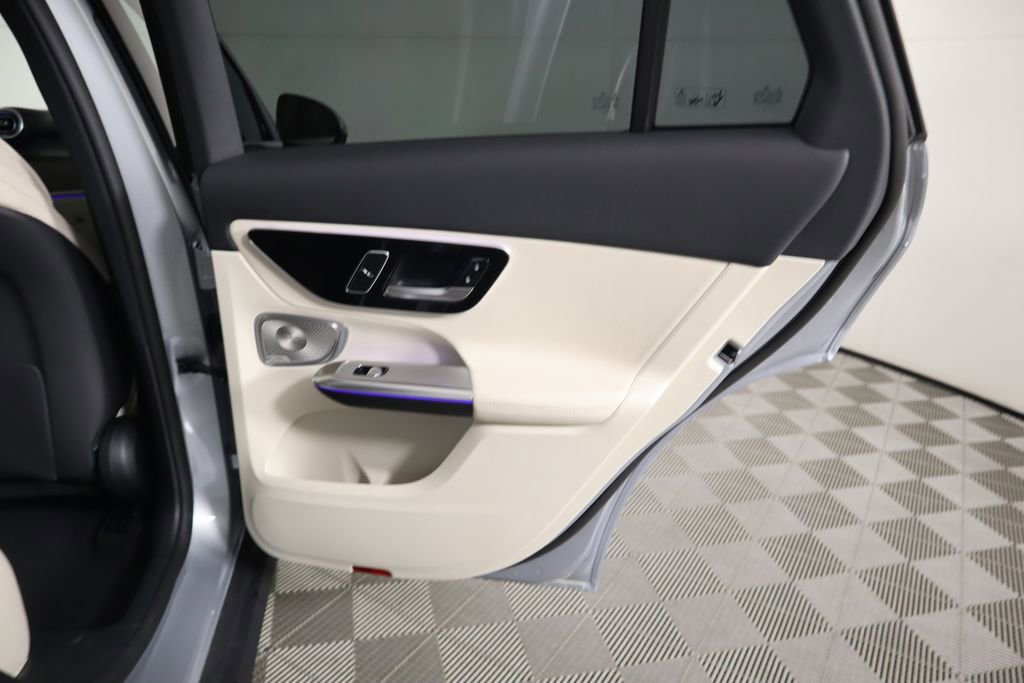 Certified 2025 Mercedes-Benz GLC 300 image 28