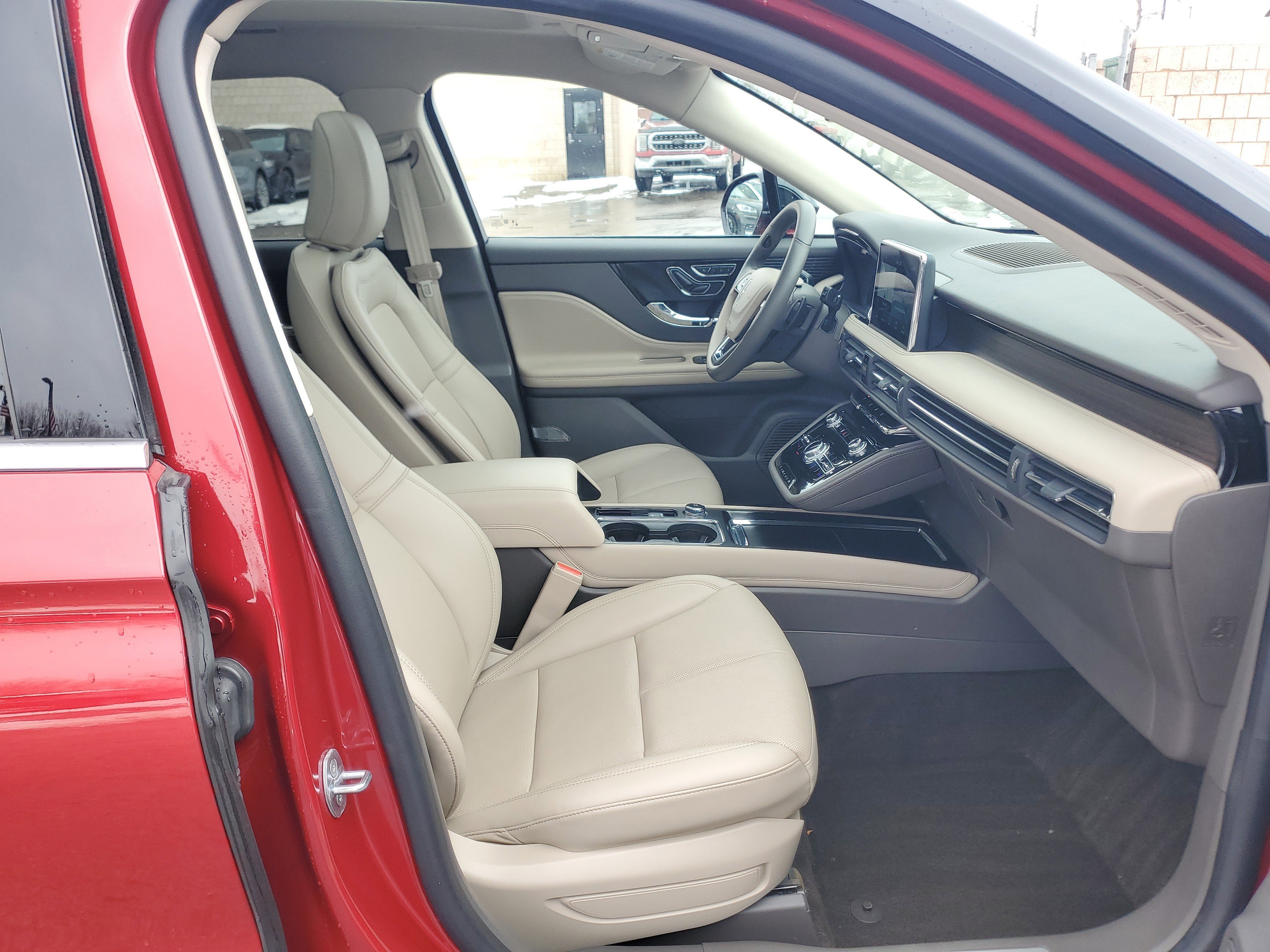 Certified 2022 Lincoln Corsair Reserve w/ Equipment Group 201A image 9