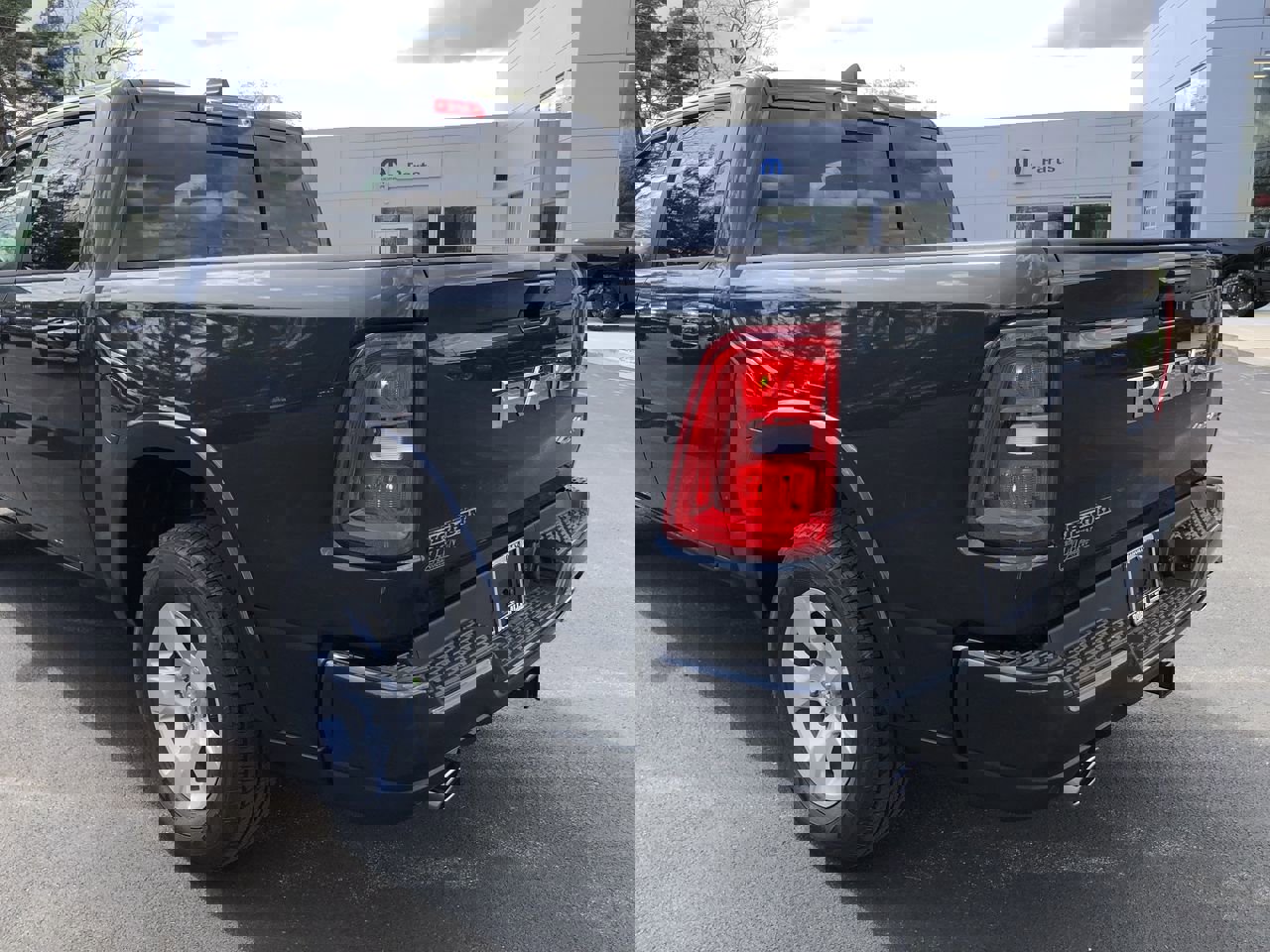 New 2026 RAM 1500 4x4 Crew Cab image 12