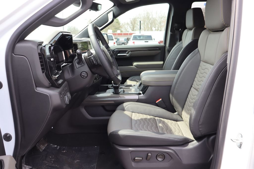 Used 2026 Chevrolet Silverado 1500 ZR2 AWD/4WD image 4