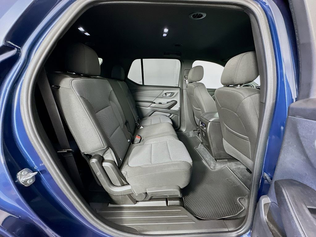 Used 2023 Chevrolet Traverse LT image 28