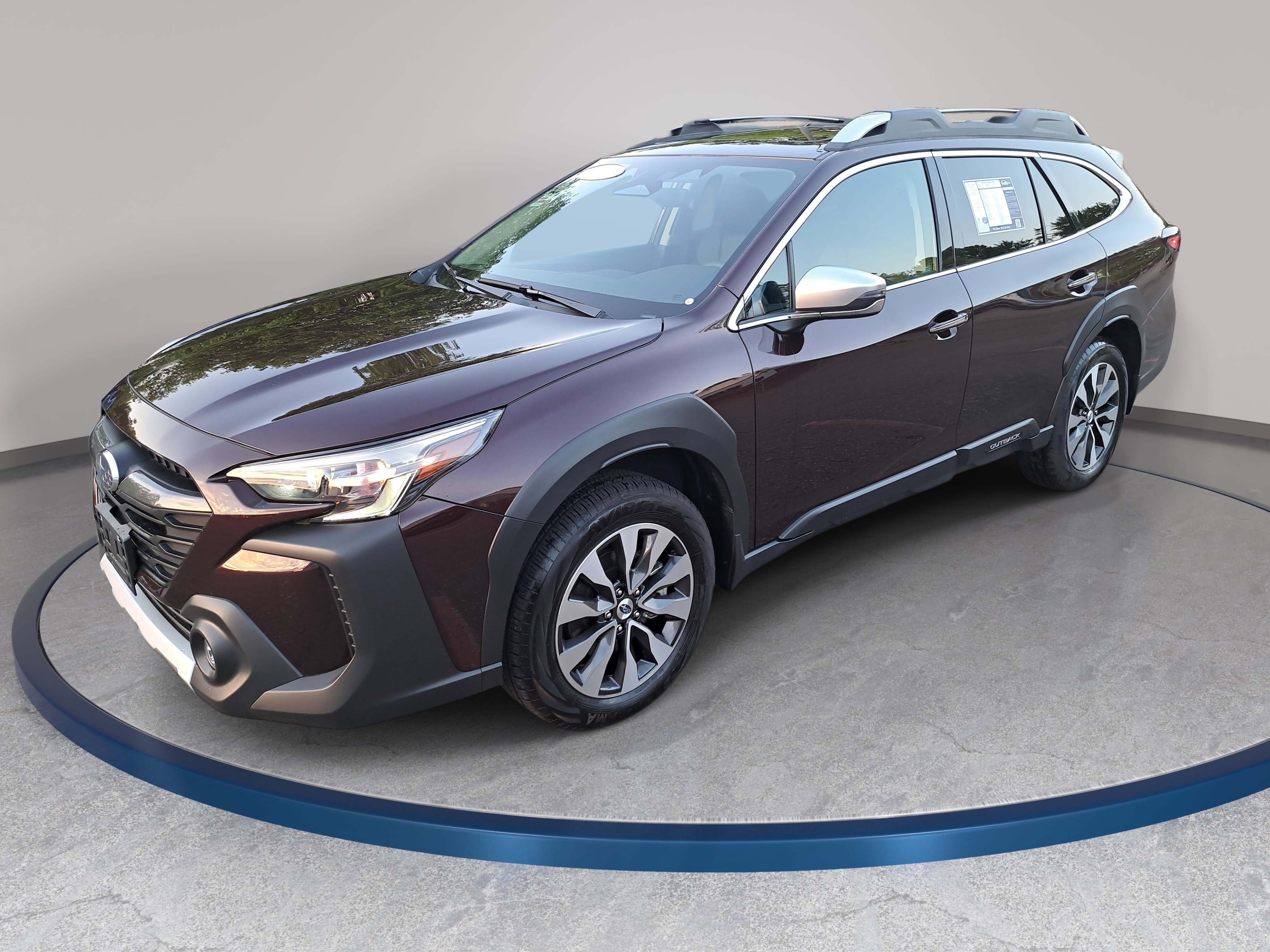 Used 2025 Subaru Outback Touring image 1