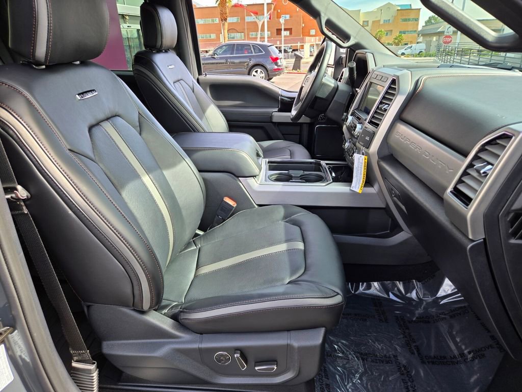 Used 2021 Ford F450 Platinum w/ FX4 Off-Road Package image 26