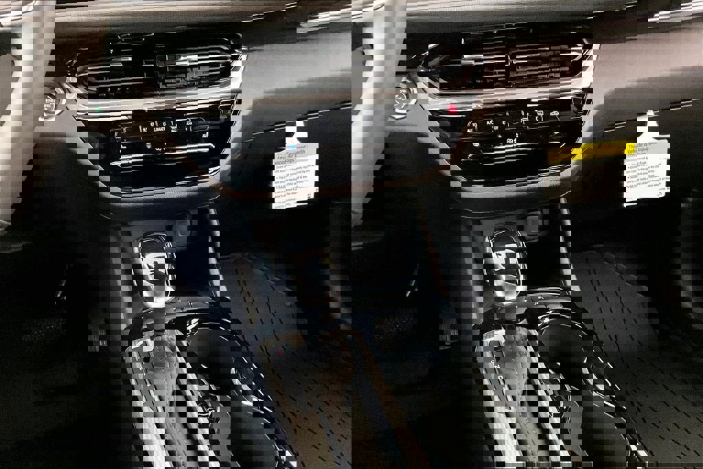 New 2026 Buick Envista Avenir image 7