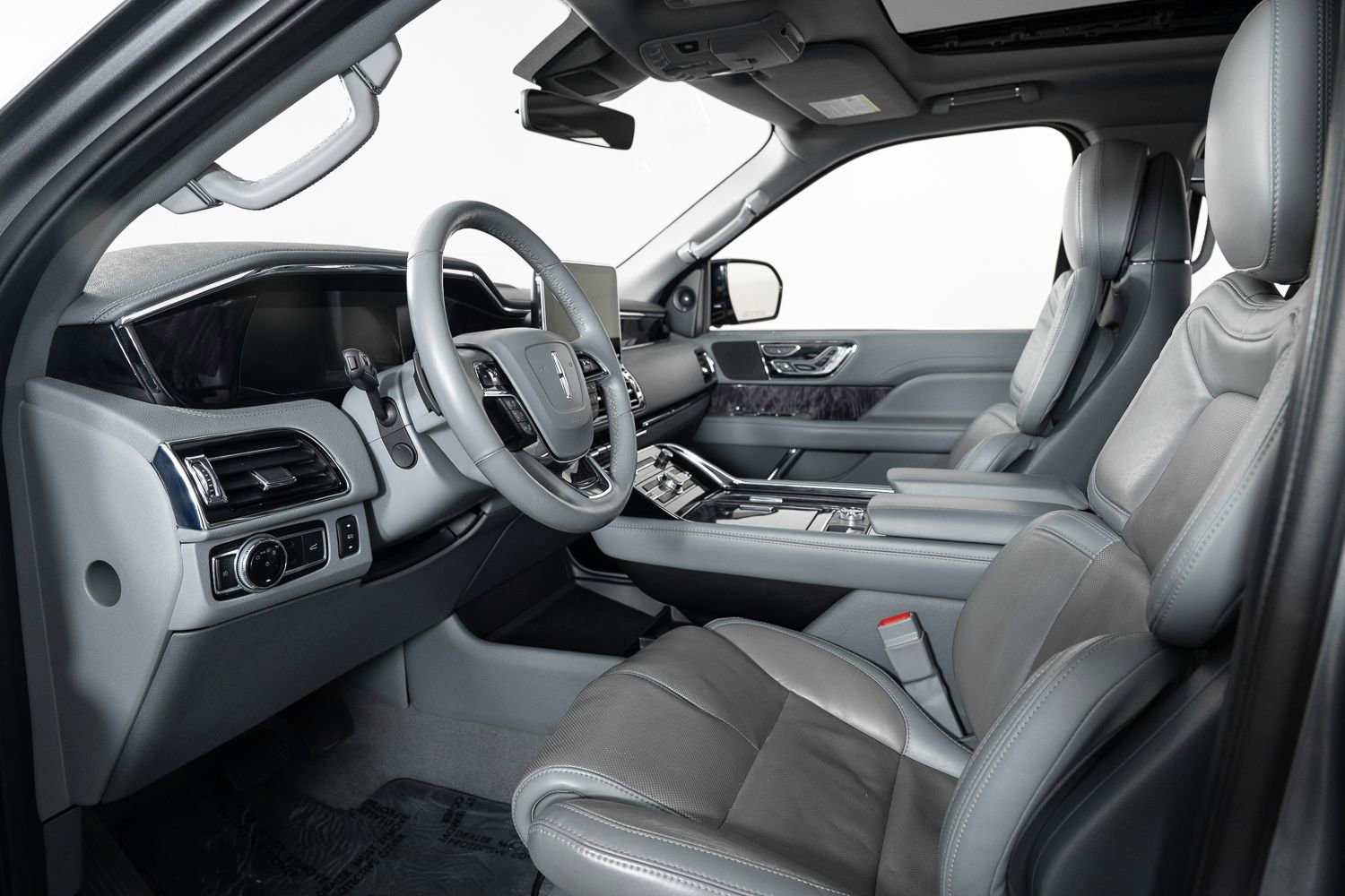 Used 2021 Lincoln Navigator L Reserve AWD/4WD image 12