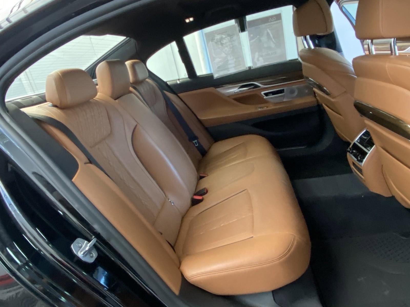 Used 2019 BMW 750i xDrive w/ Executive Package image 15
