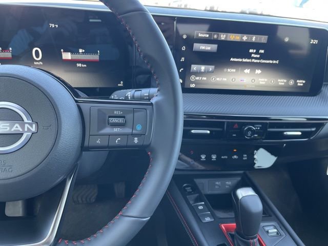 New 2025 Nissan Kicks SR image 30