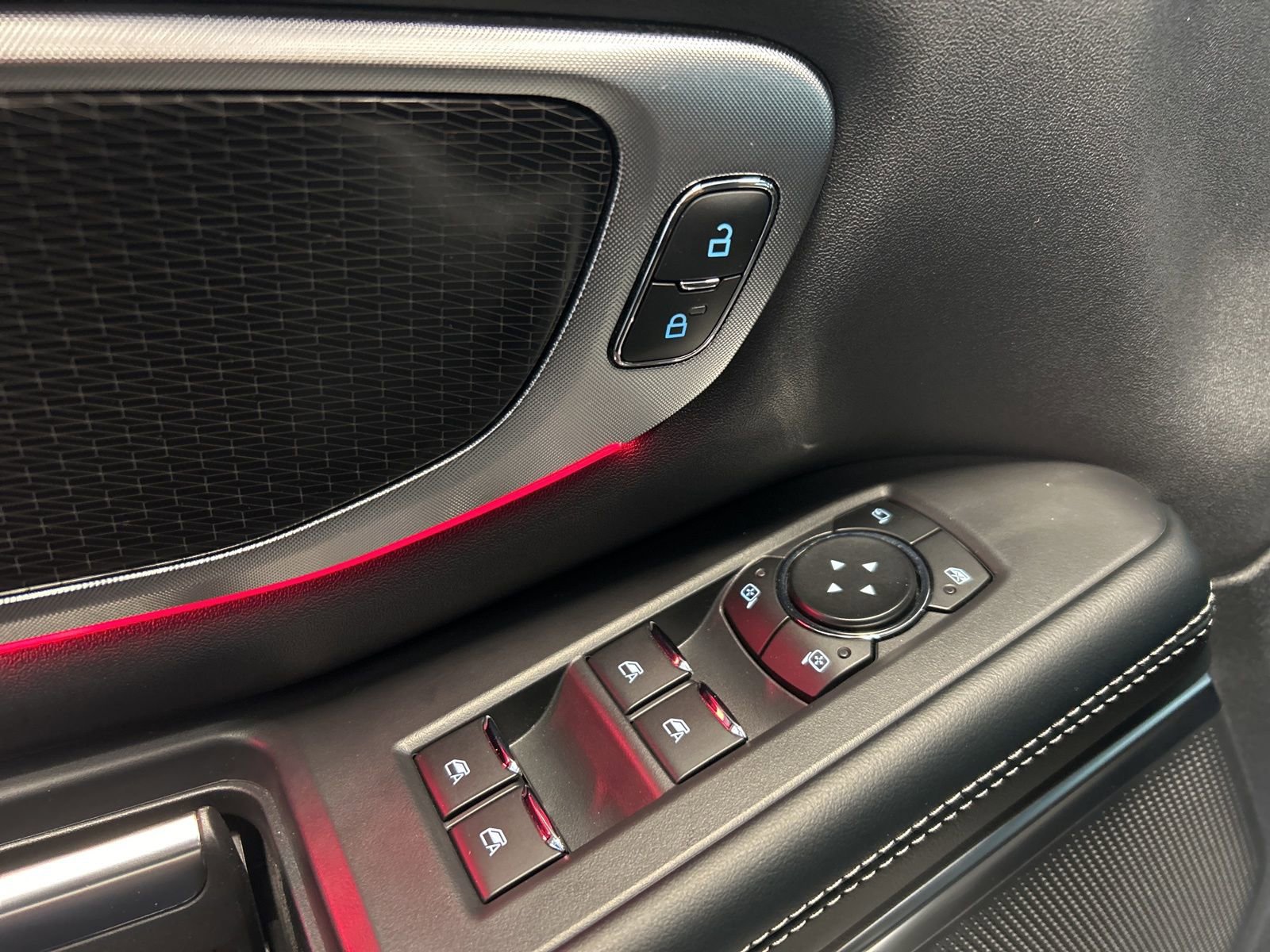 Used 2025 Ford Expedition Max Platinum w/ Stealth Appearance Package image 21