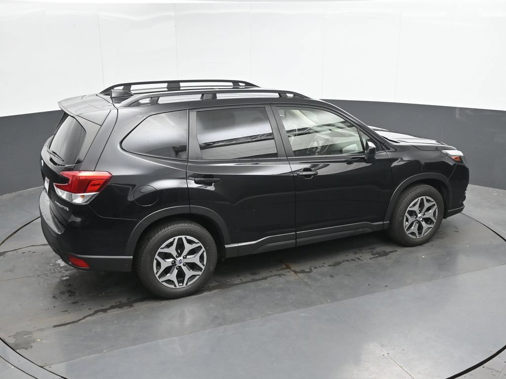 Used 2022 Subaru Forester Premium AWD/4WD image 32