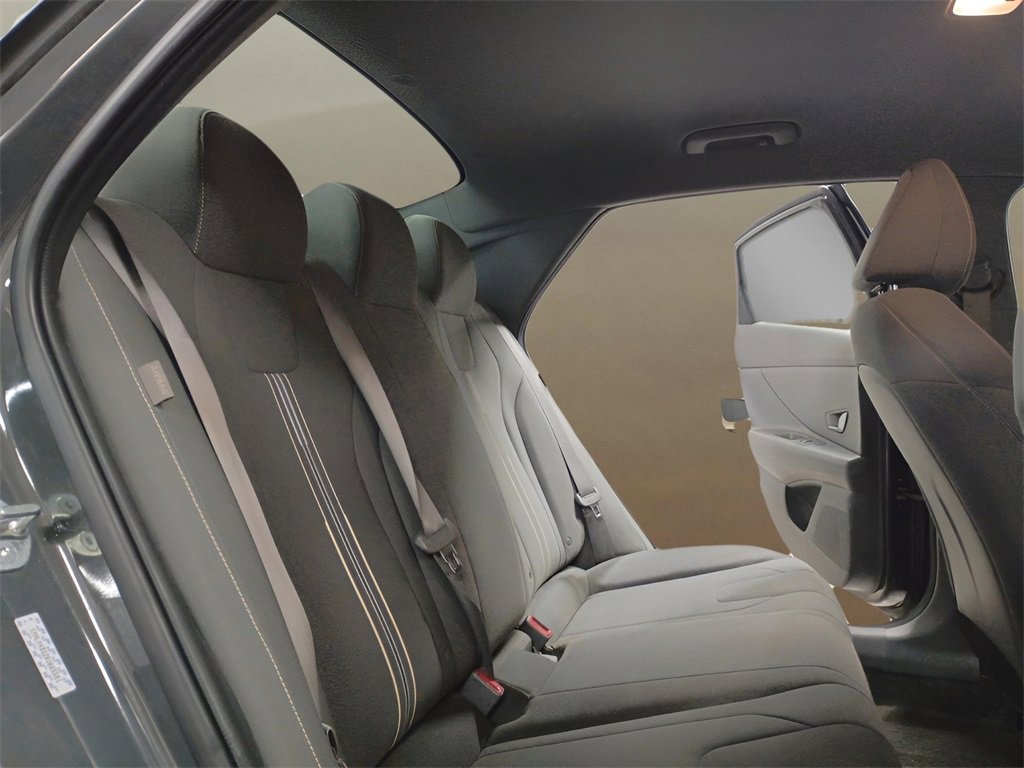 Certified 2024 Hyundai Elantra SEL image 23