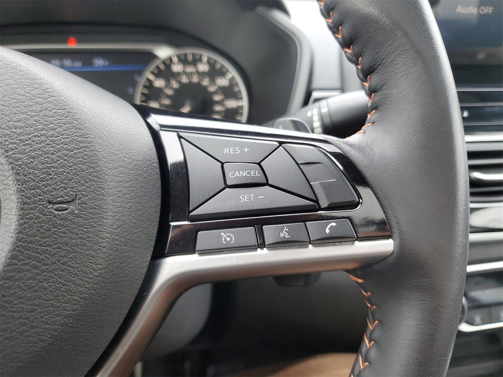 Used 2025 Nissan Altima 2.5 SR w/ SR Premium Package image 23