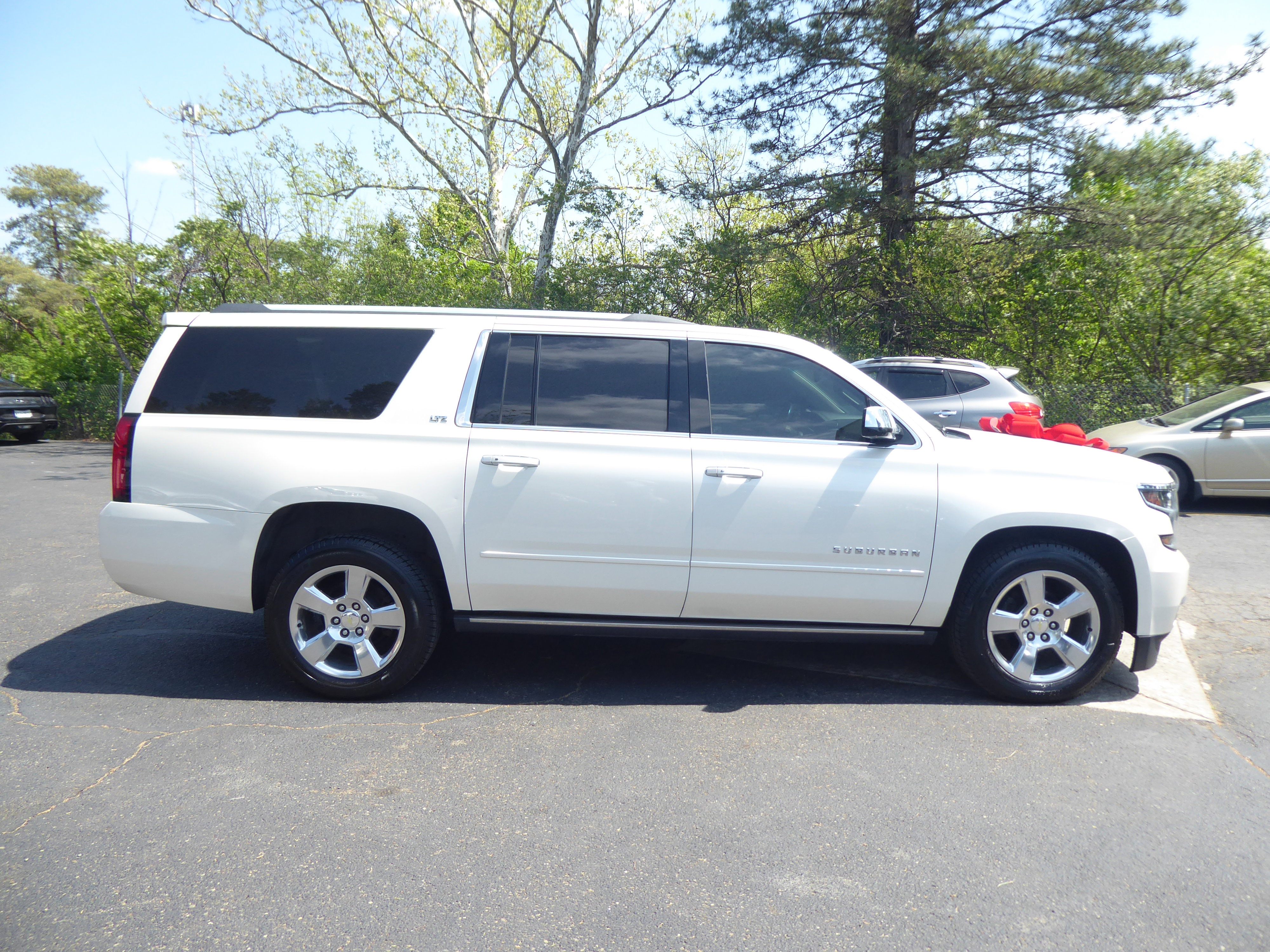 Used 2015 Chevrolet Suburban LTZ AWD/4WD image 6