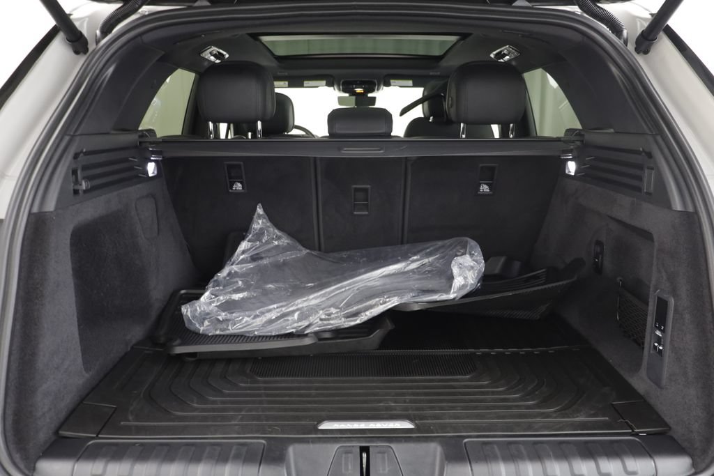 Certified 2026 Land Rover Range Rover Sport SE AWD/4WD image 18