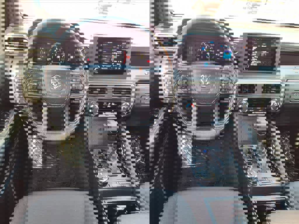 Certified 2025 Toyota Tacoma SR image 8