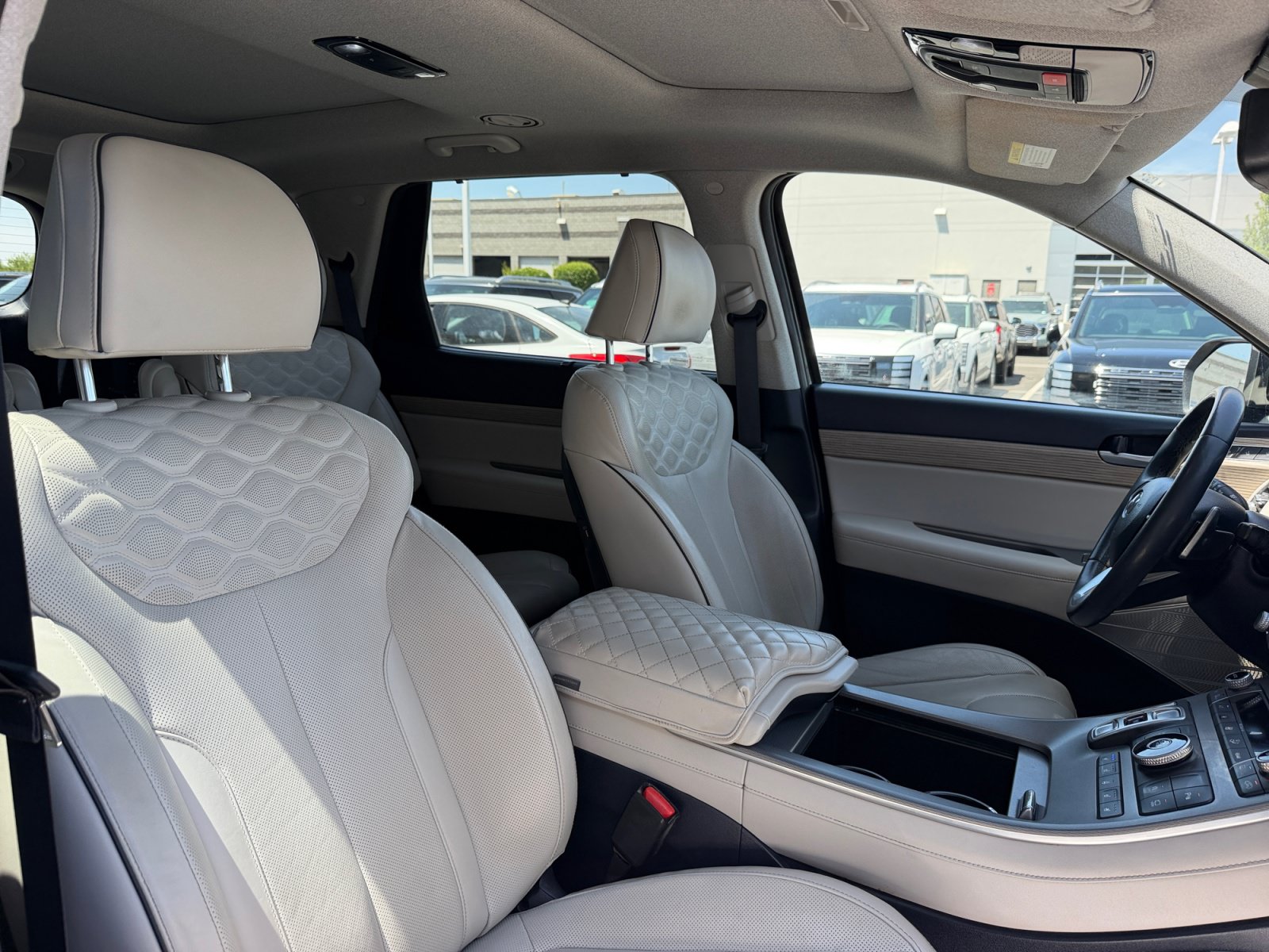 Used 2022 Hyundai Palisade Limited FWD image 19