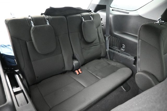Used 2024 Ford Explorer XLT AWD/4WD image 9