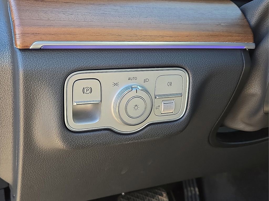 Used 2025 Mercedes-Benz GLE 350 4MATIC image 26