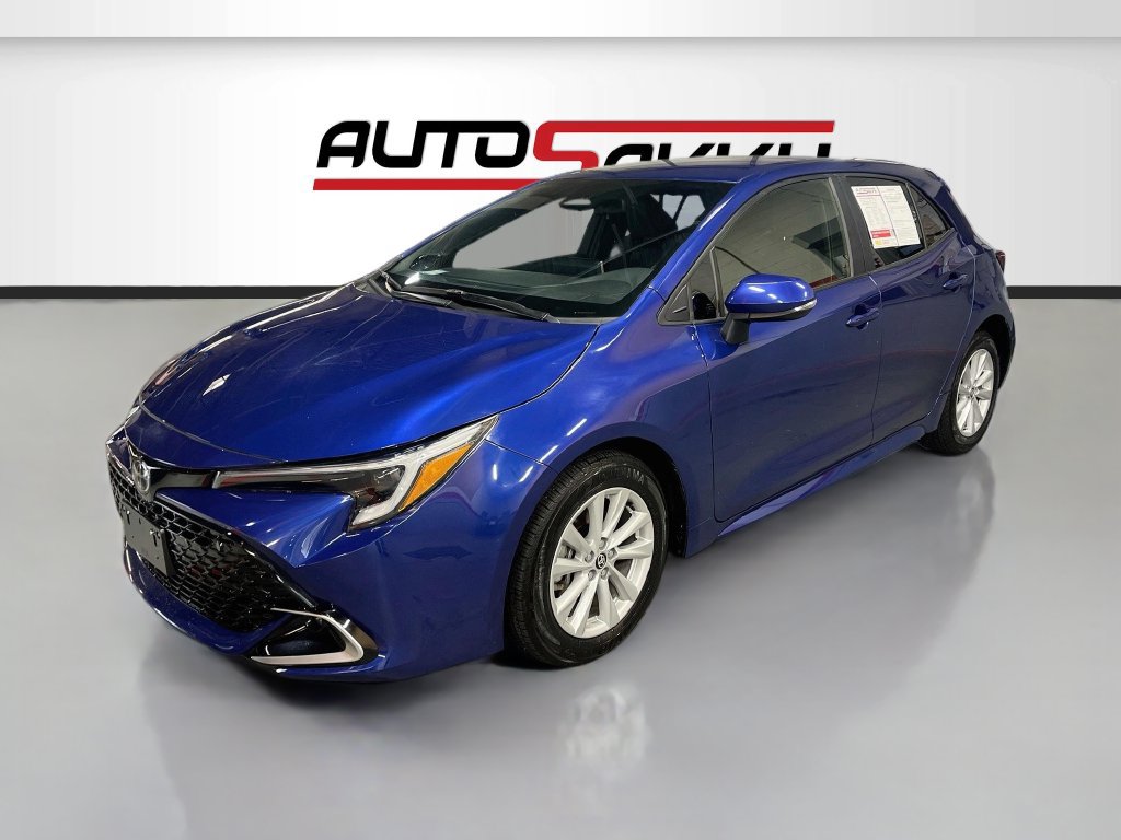 Used 2025 Toyota Corolla XSE FWD image 3