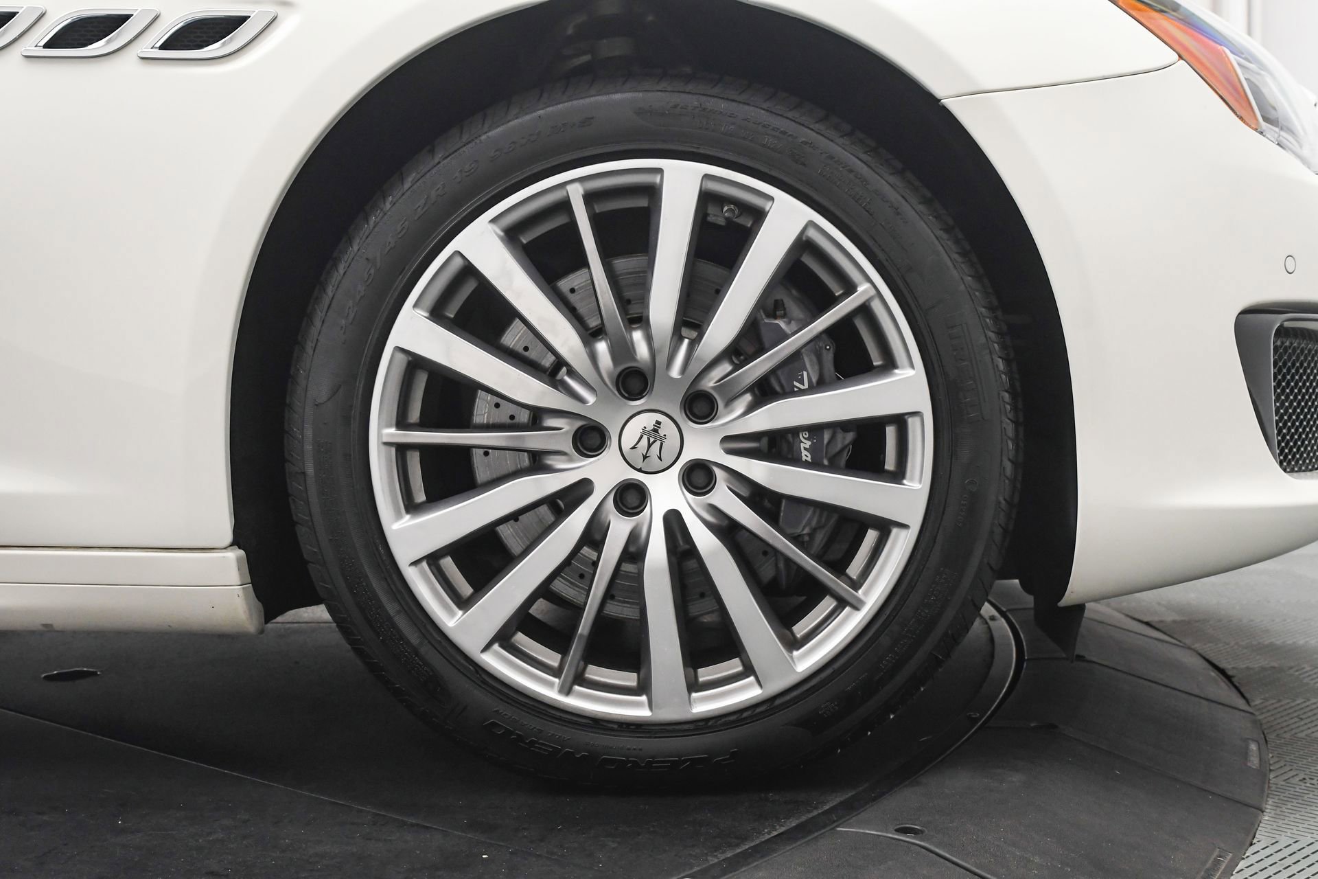 Used 2022 Maserati Quattroporte Modena Q4 image 33