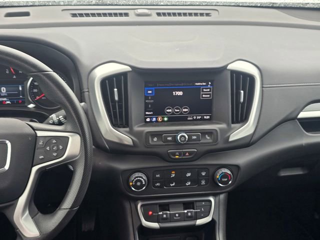Used 2024 GMC Terrain SLE image 17